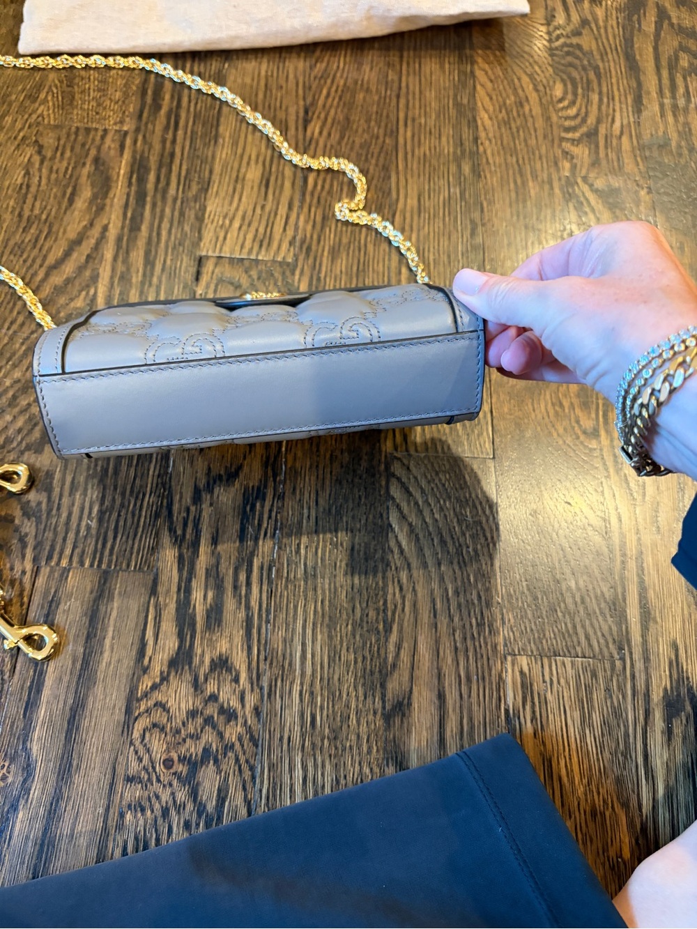 Gucci bag wallet Matelassé Crossbody Bag with Gold Hardware 2 straps NWOT - Picture 3 of 7